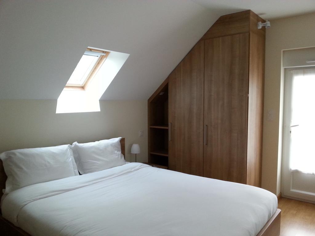 Gite Du Domaine Du Haut Perron Villa Thesee Bagian luar foto