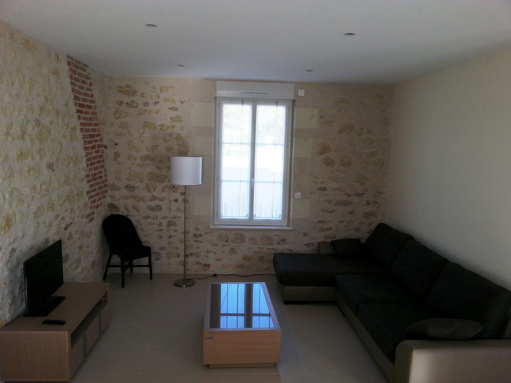 Gite Du Domaine Du Haut Perron Villa Thesee Bagian luar foto
