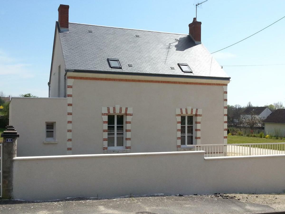 Gite Du Domaine Du Haut Perron Villa Thesee Bagian luar foto